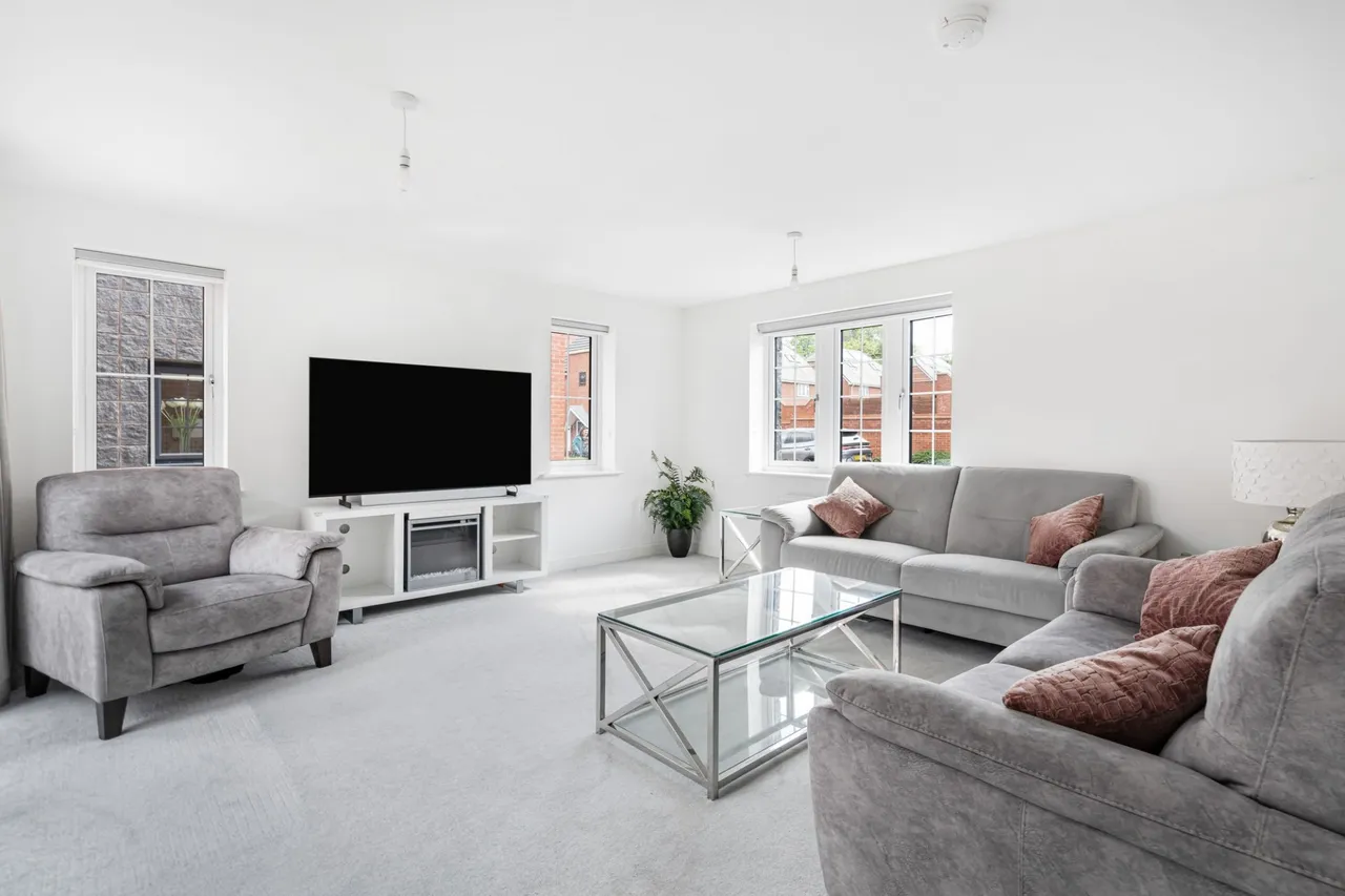 Doolittle Avenue, High Wycombe, HP11, photo 3