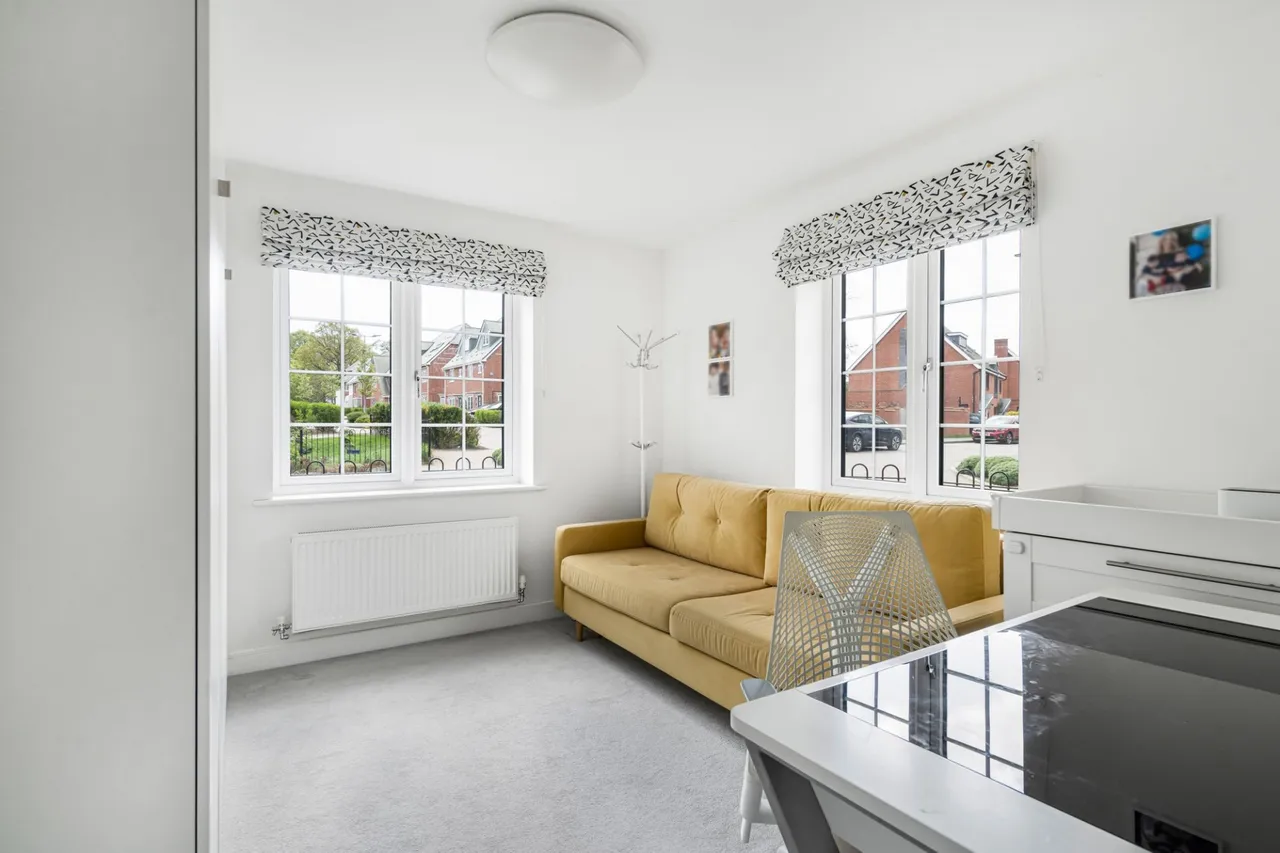 Doolittle Avenue, High Wycombe, HP11, photo 13