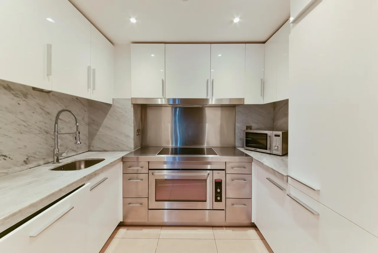 Fairmont Avenue, London, E14, photo 3