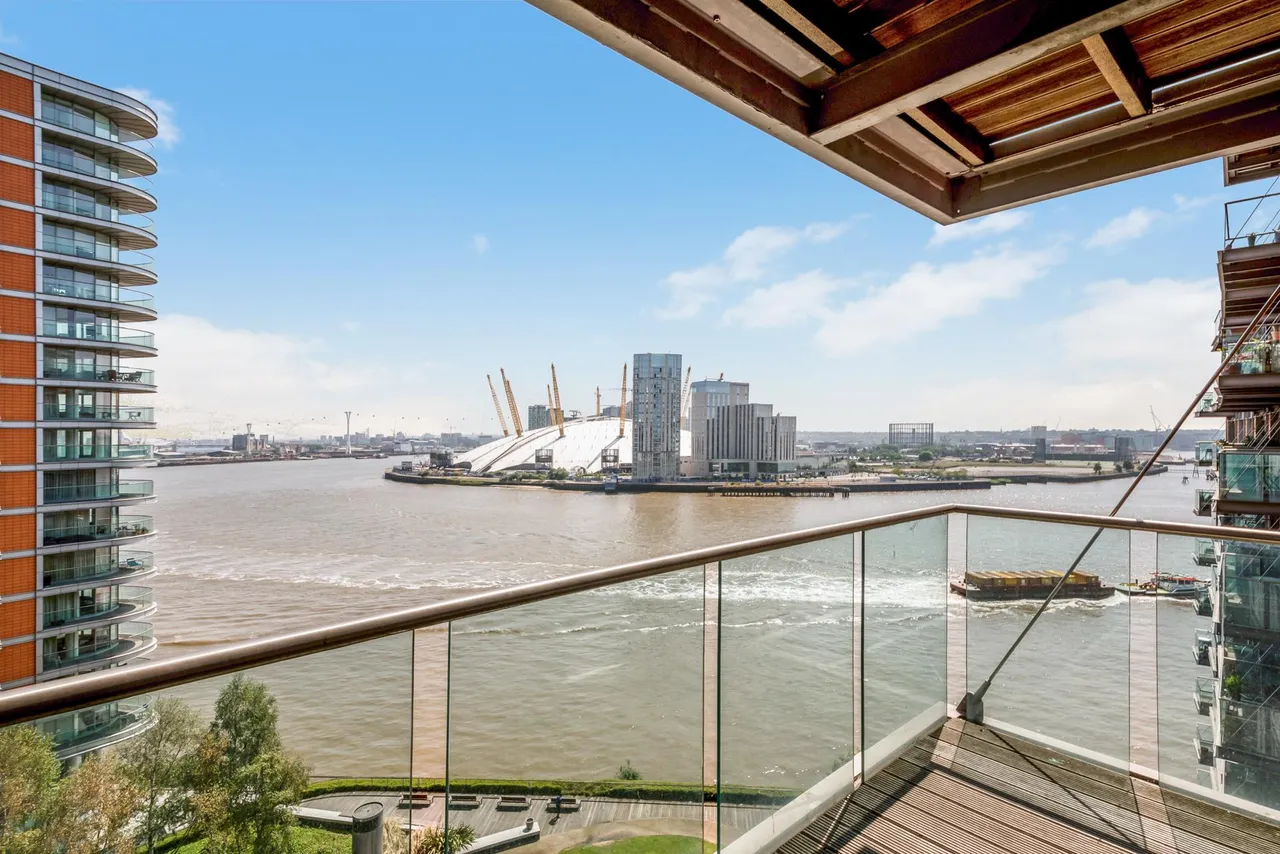 Fairmont Avenue, London, E14, photo 2