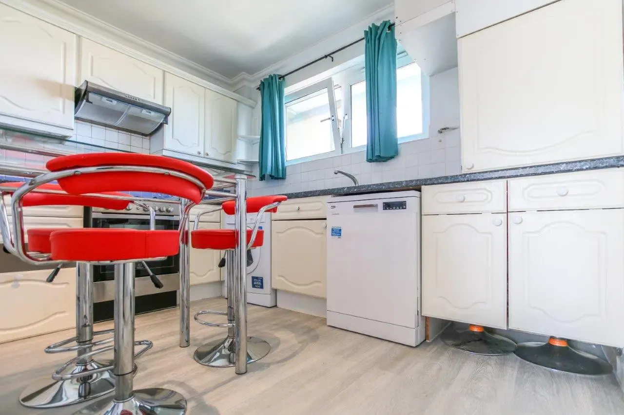 Burbage Close, London, SE1, photo 5