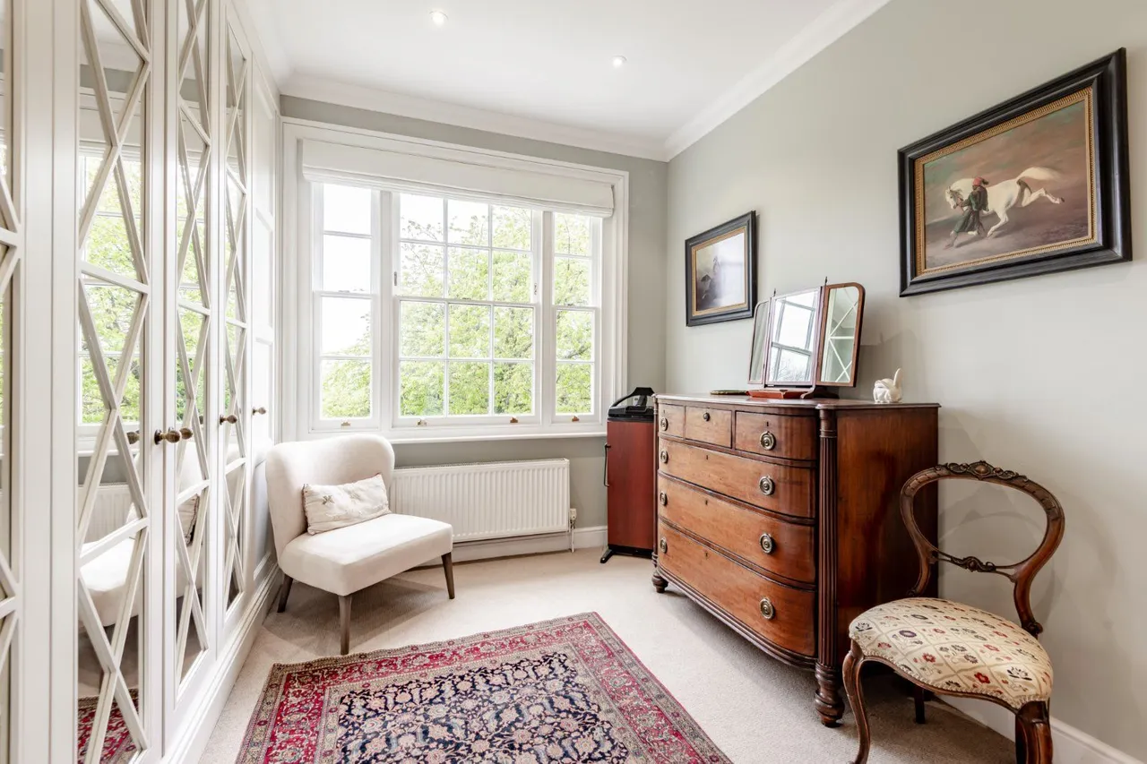 Acrise, Folkestone, Kent, CT18 8LW, photo 12