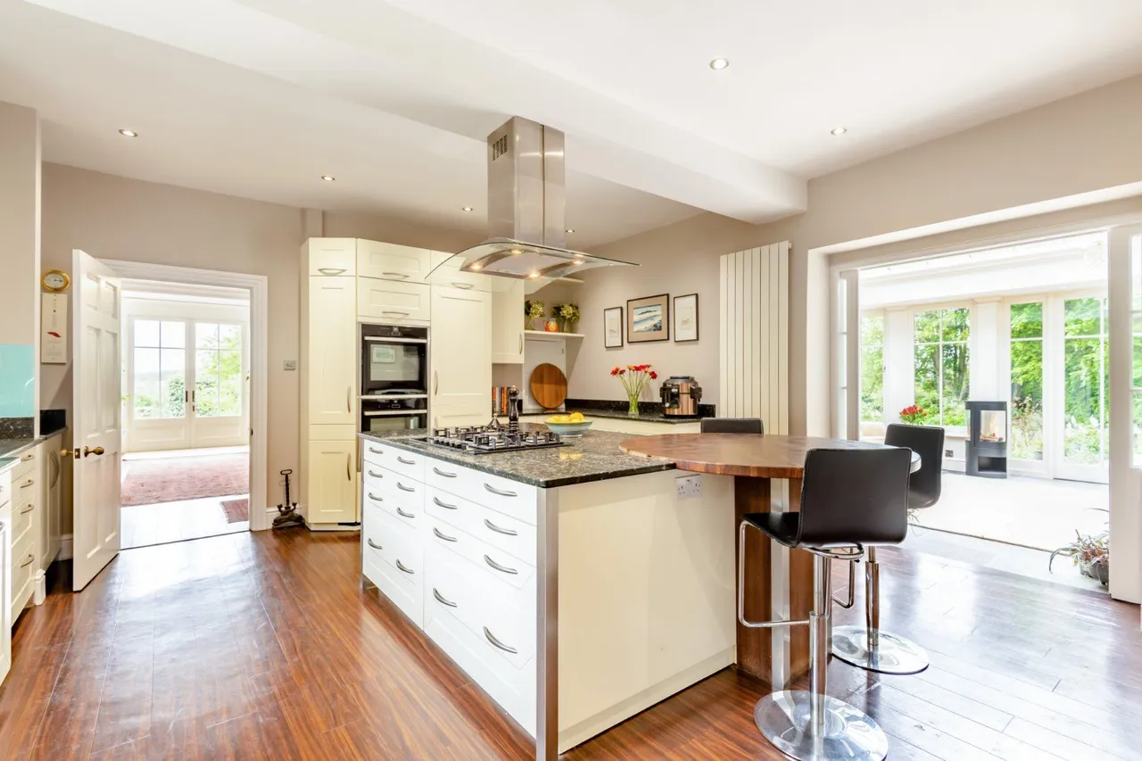 Acrise, Folkestone, Kent, CT18 8LW, photo 8