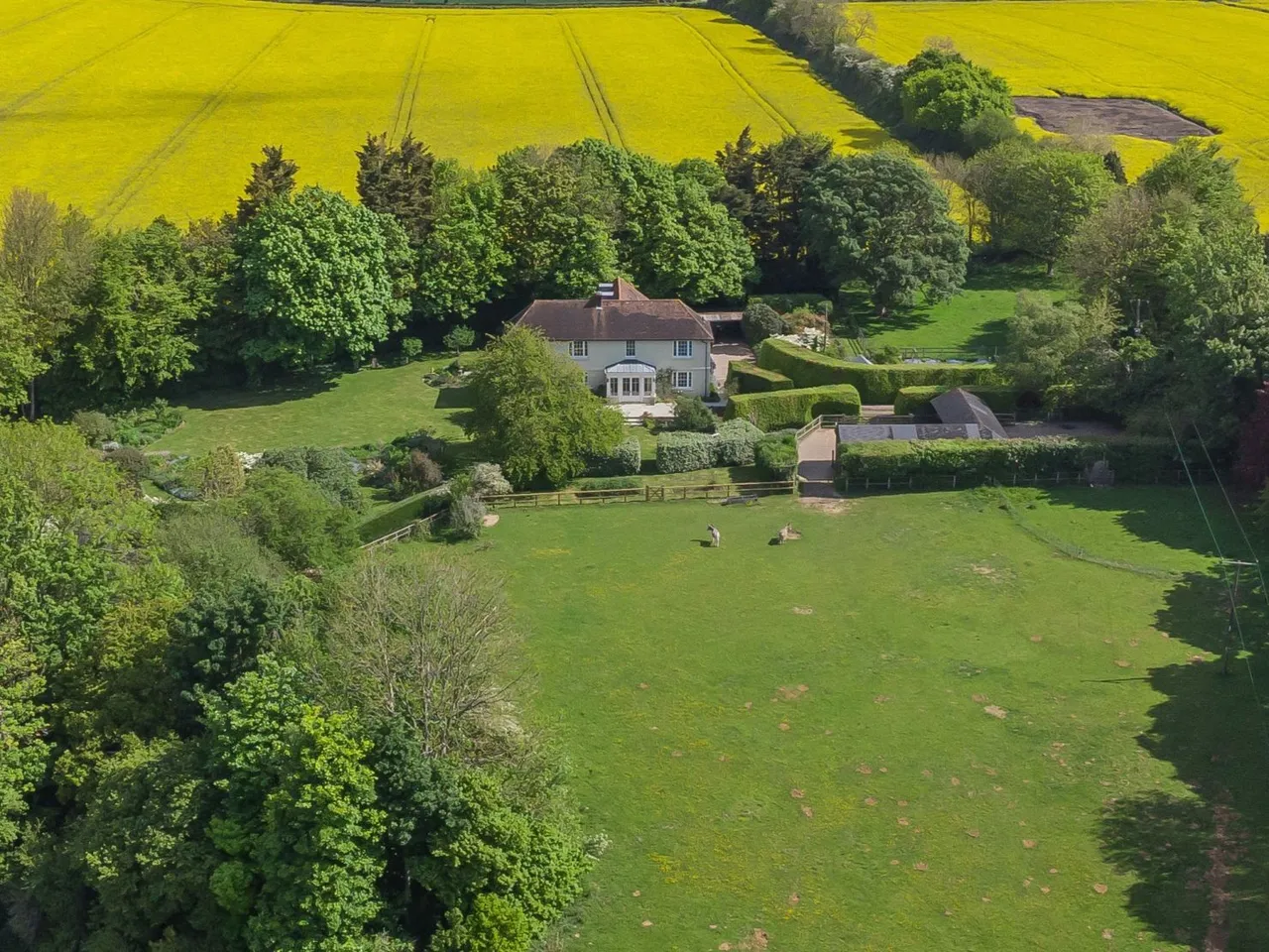 4 bed house for sale — Acrise, Folkestone, Kent, CT18 8LW