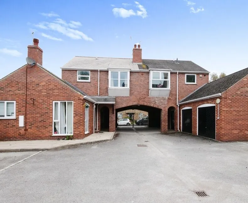2 bed flat for sale — Penleys Court, Penleys Grove Street, North Yorkshire, YO31