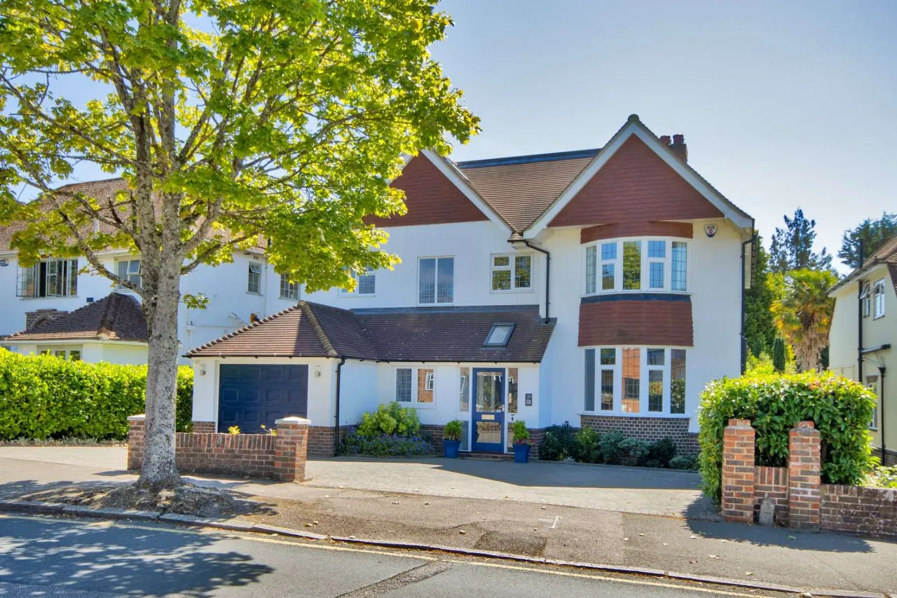 5 bed house for sale, Connaught Way, Tunbridge Wells, TN4