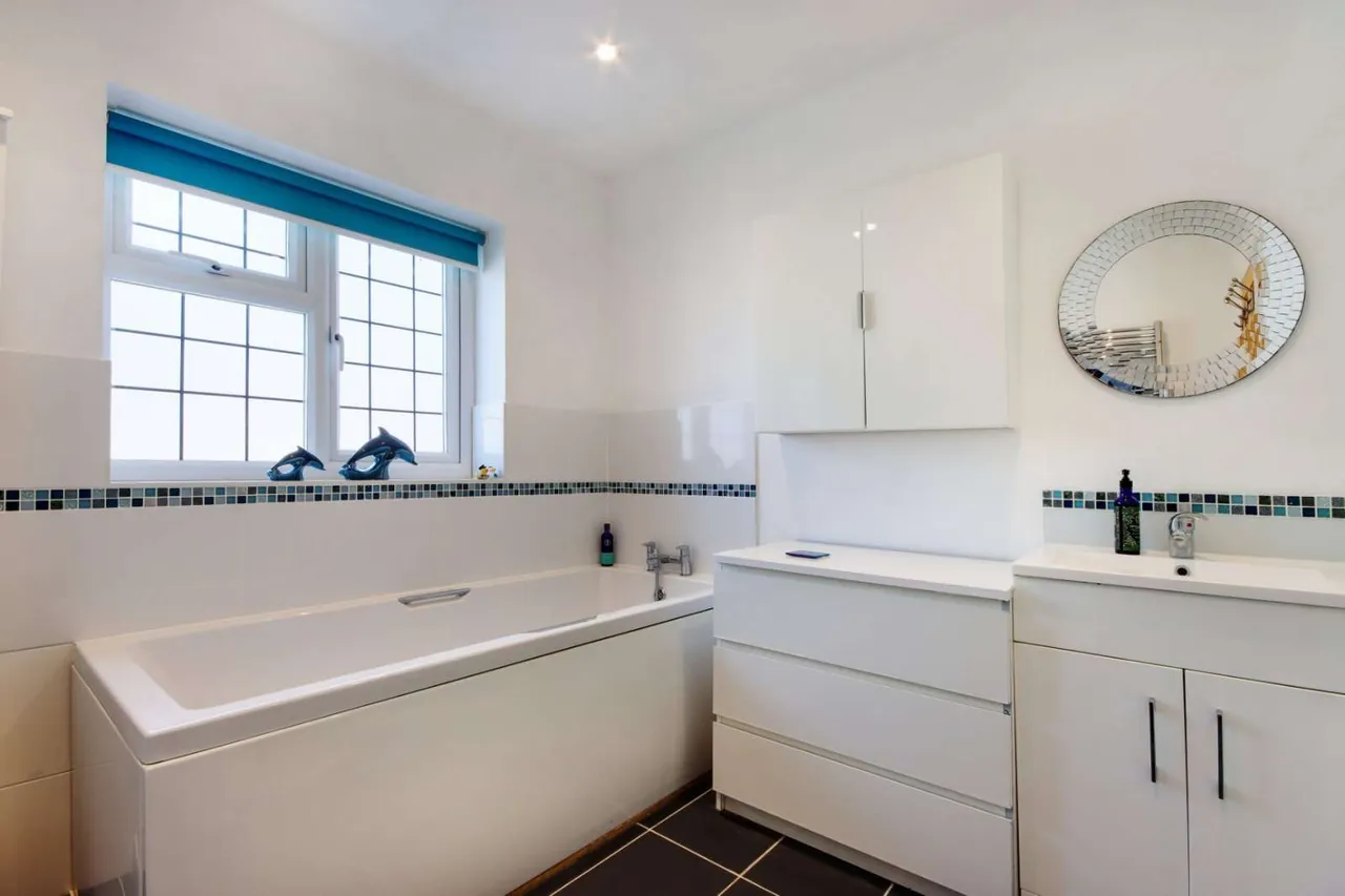 Connaught Way, Tunbridge Wells, TN4, photo 14