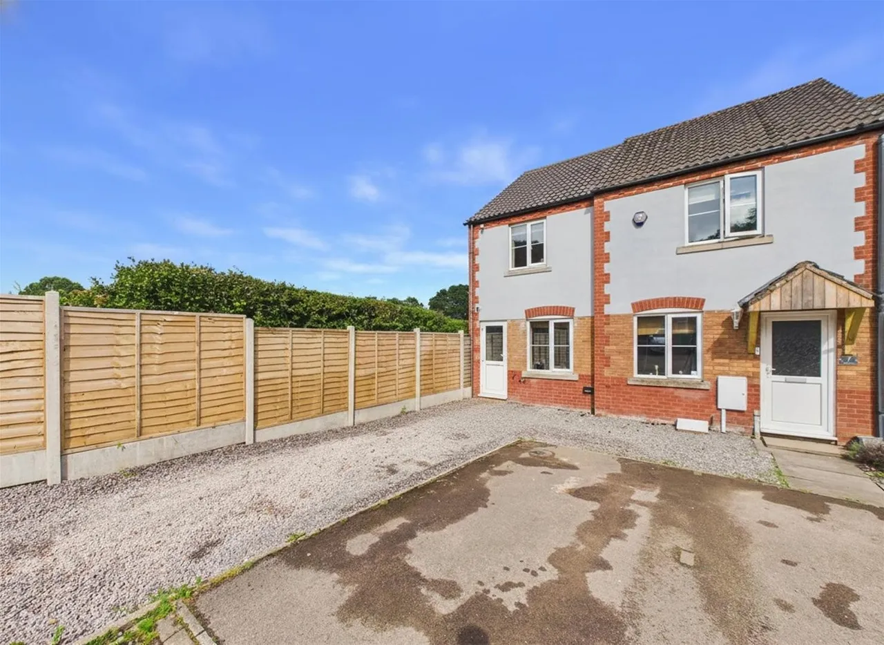 4 bed house for sale, Chestnut Close, Mile End, GL16