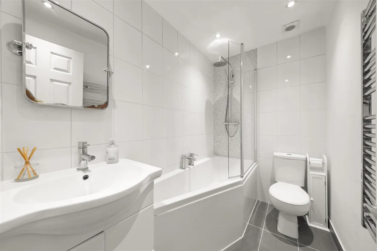 Athol Way, Hillingdon, photo 4