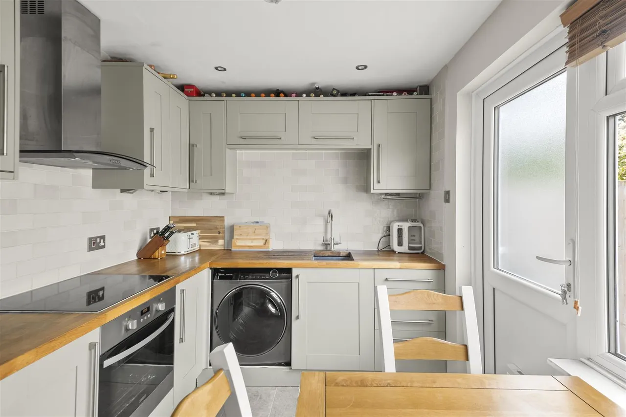 Athol Way, Hillingdon, photo 8