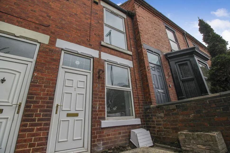 2 bed house to rent, Armstrong Terrace, Pontefract, WF8