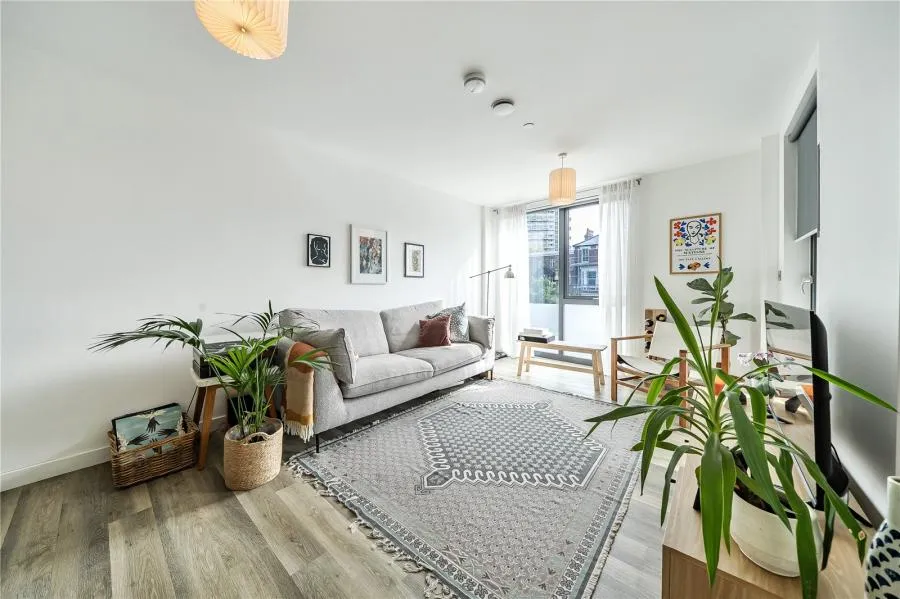 Clapham Road, London, SW9, photo 4