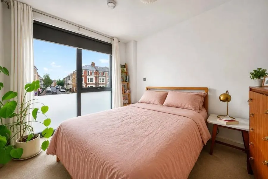 Clapham Road, London, SW9, photo 6