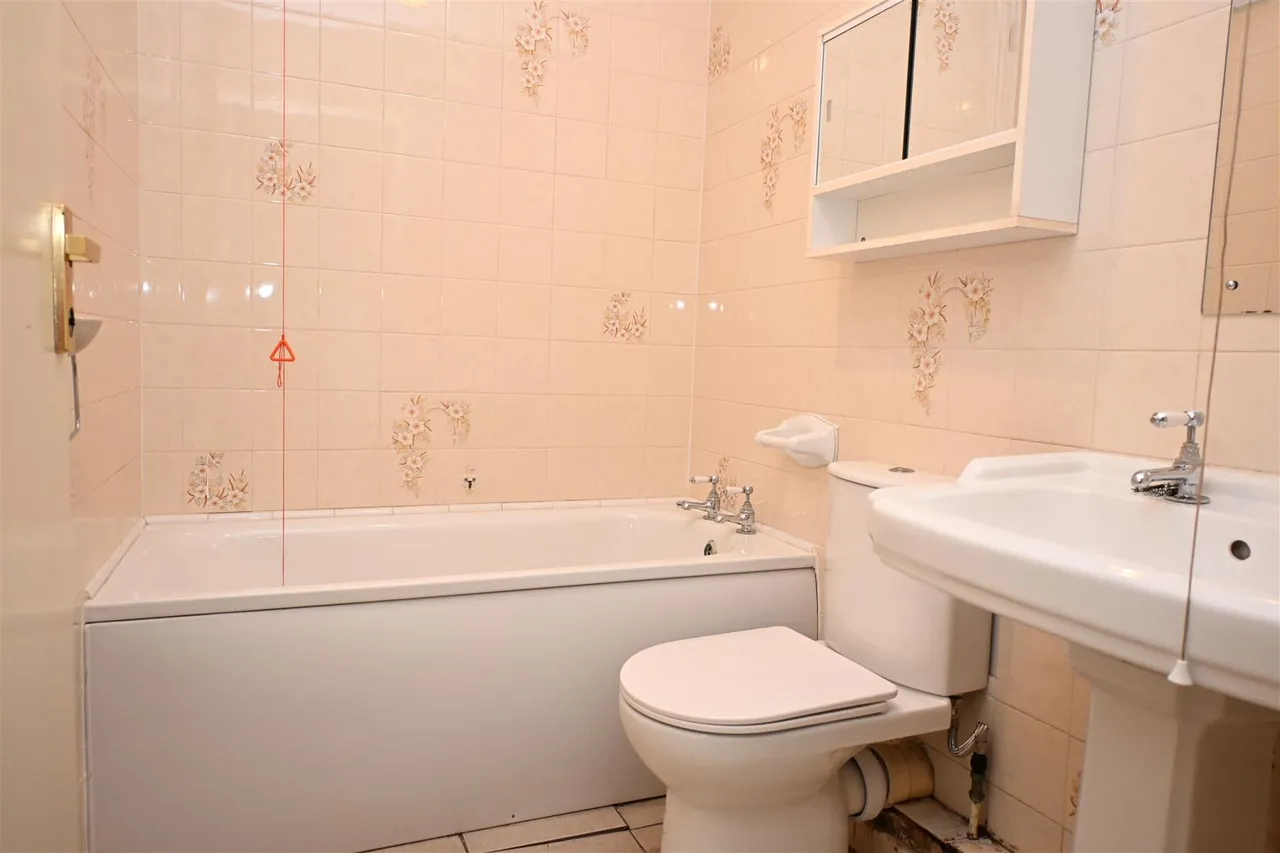 Westdeane Court, Basingstoke, photo 7