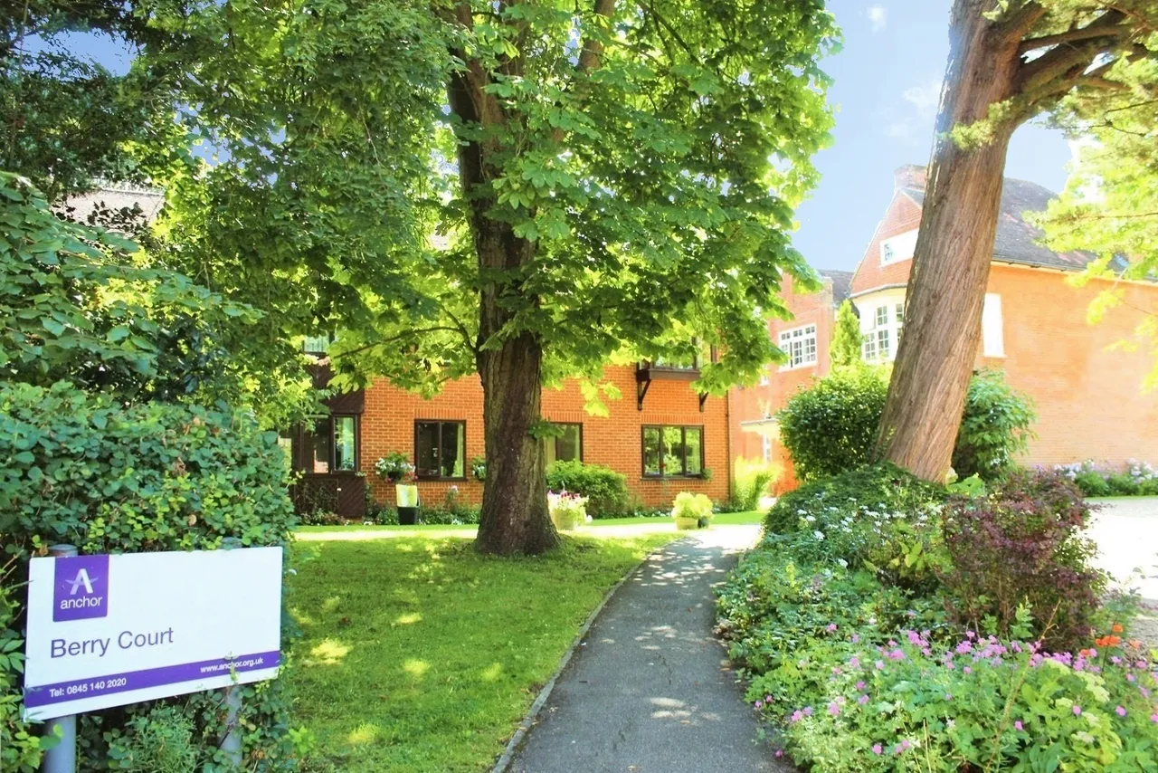 Berry Court, Hook, Hampshire, RG27 9JZ, photo 7