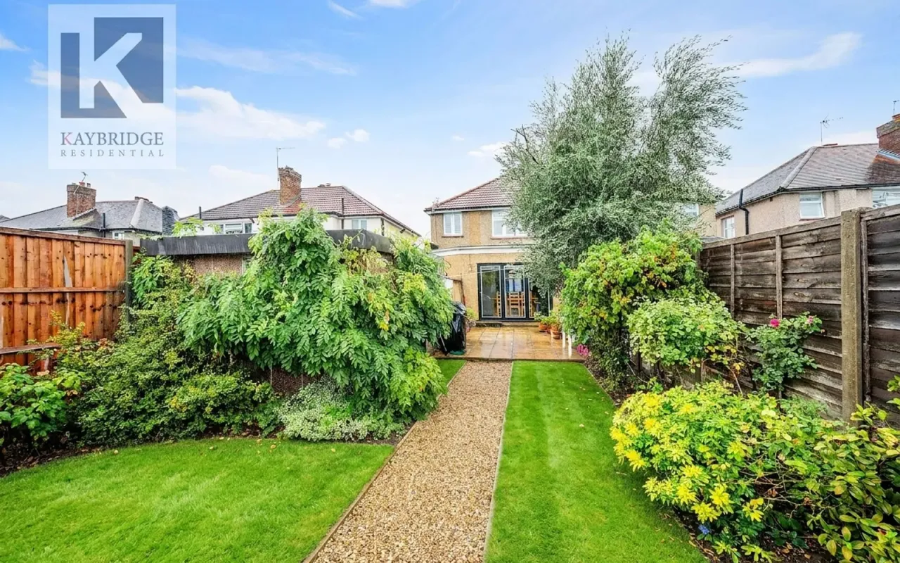 Willow Way, Epsom, KT19, photo 12