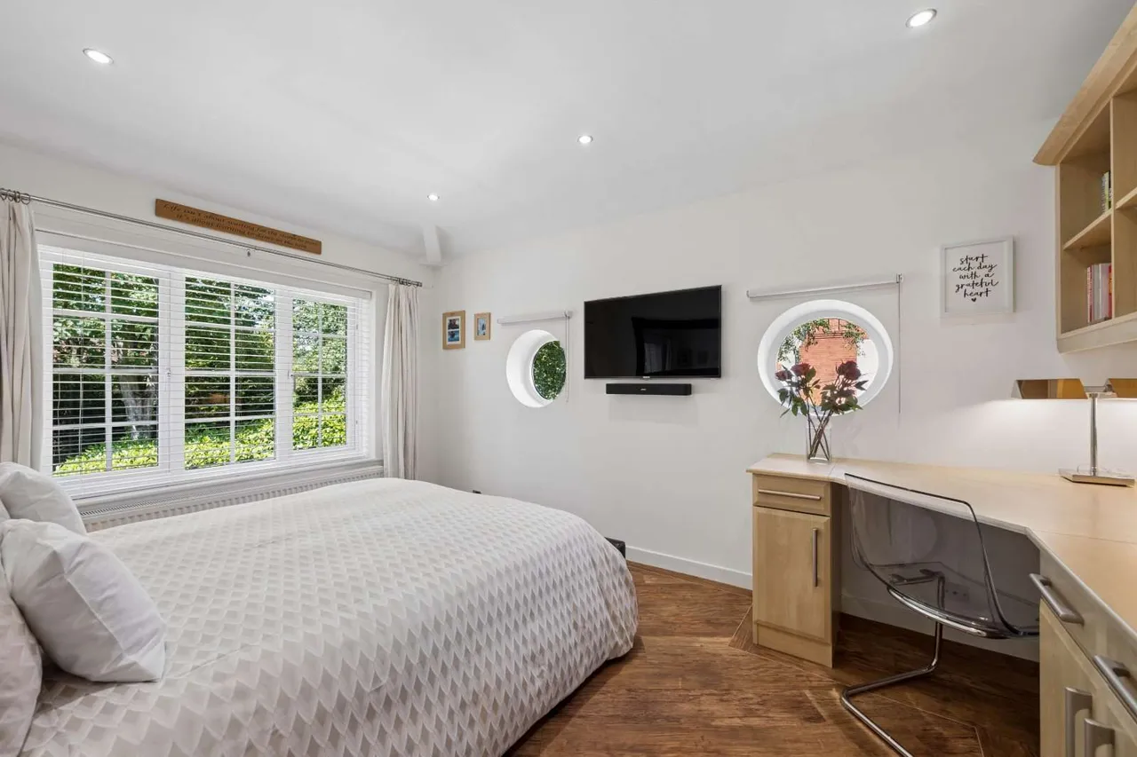 Wilmslow Park South, Wilmslow, SK9, photo 34