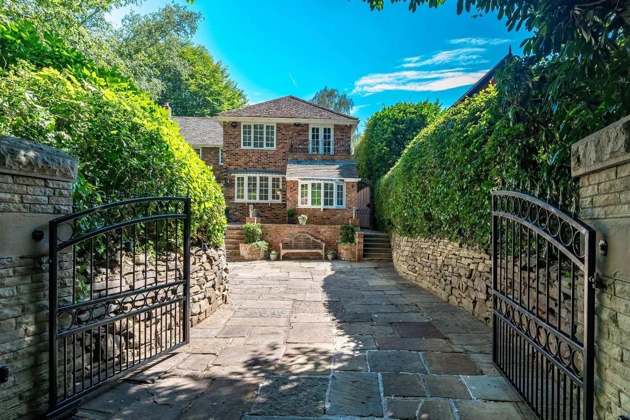 Wilmslow Park South, Wilmslow, SK9, photo 3