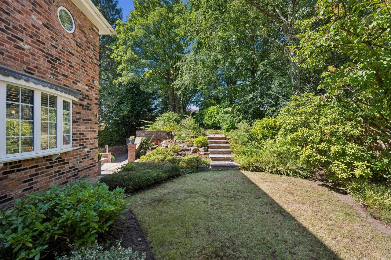 Wilmslow Park South, Wilmslow, SK9, photo 42