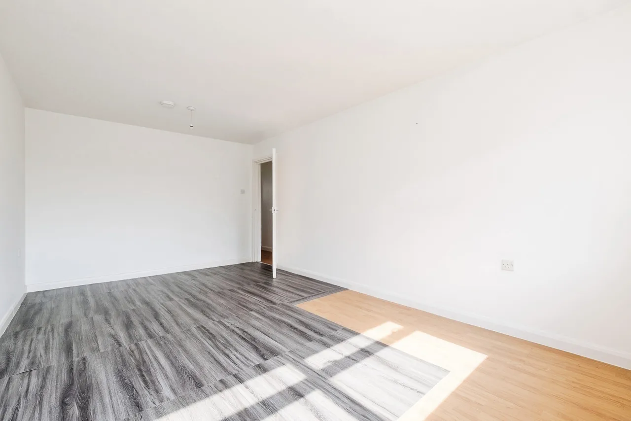 Astra Close, Hornchurch, RM12, photo 10
