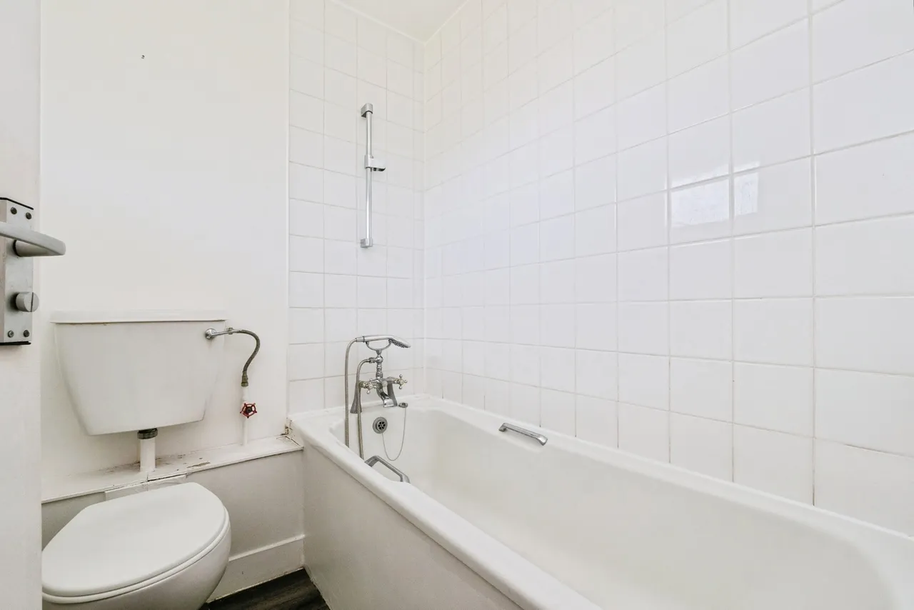 Astra Close, Hornchurch, RM12, photo 13