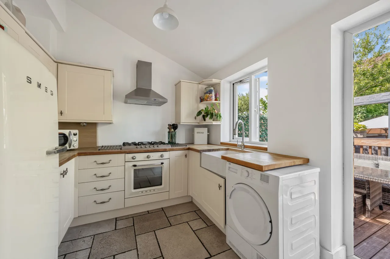 Tolworth Road, Surbiton, KT6, photo 19