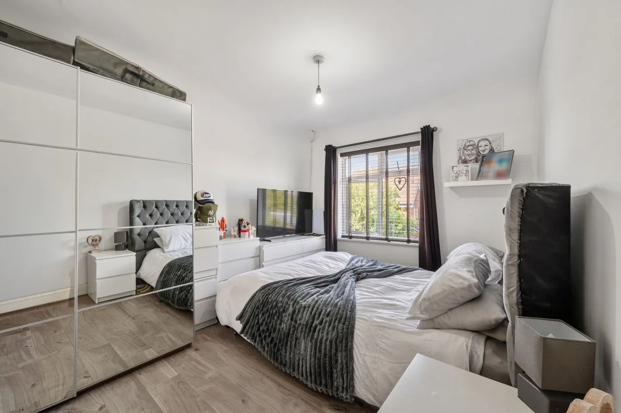 Tolworth Road, Surbiton, KT6, photo 16