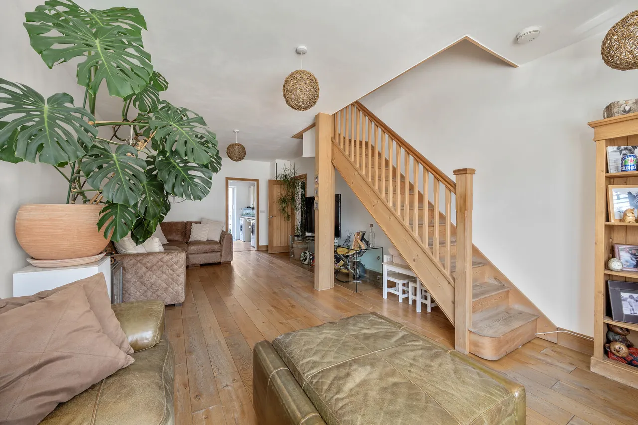 Tolworth Road, Surbiton, KT6, photo 17