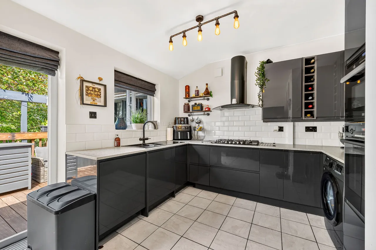 Tolworth Road, Surbiton, KT6, photo 4
