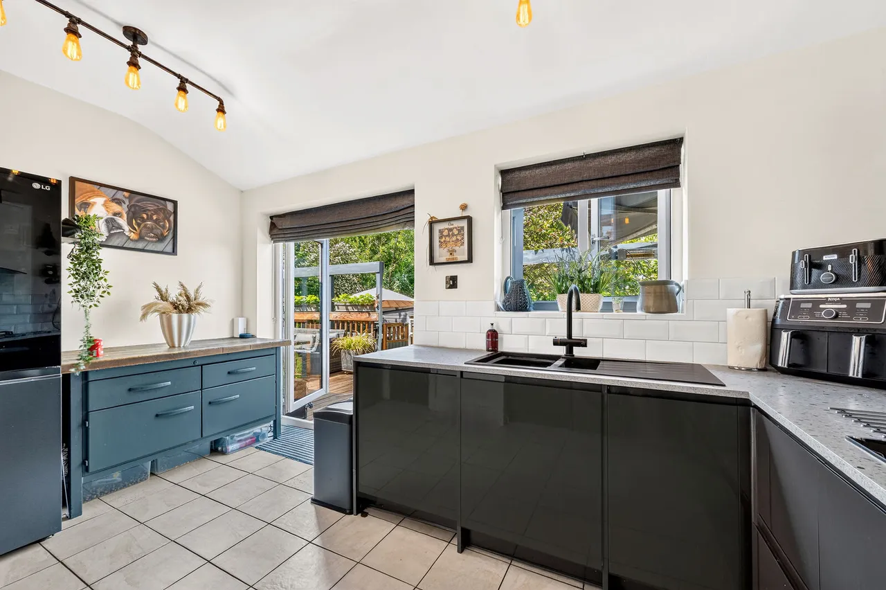 Tolworth Road, Surbiton, KT6, photo 5