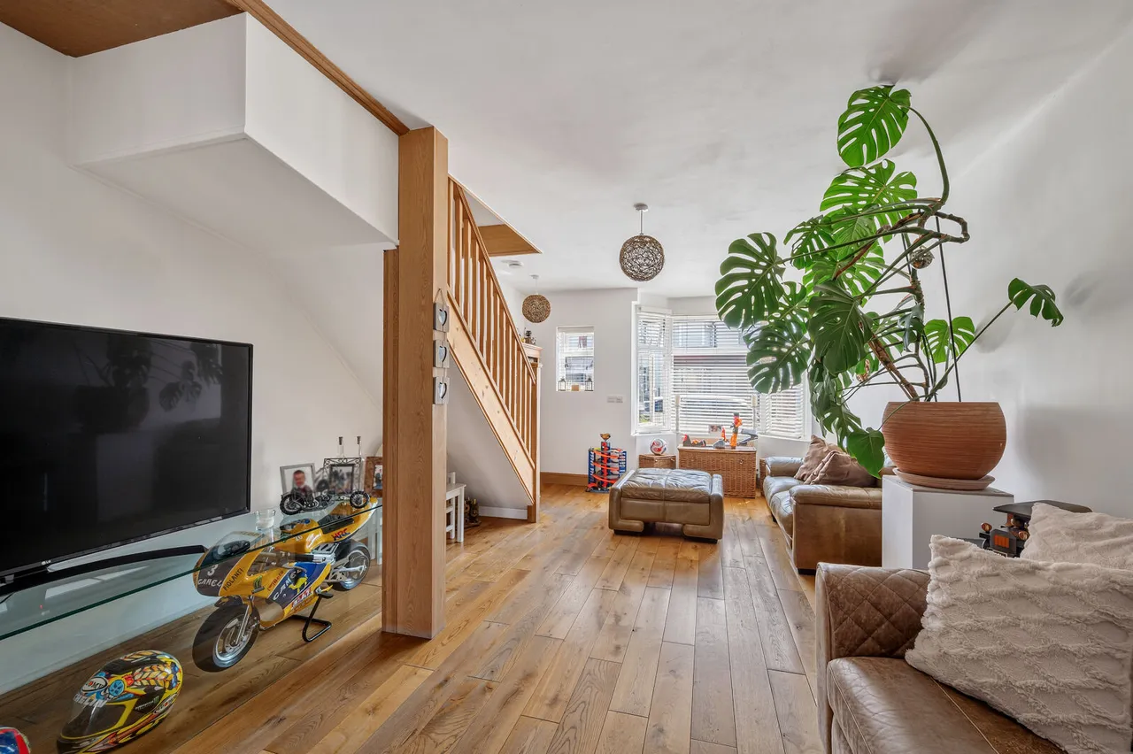 Tolworth Road, Surbiton, KT6, photo 18