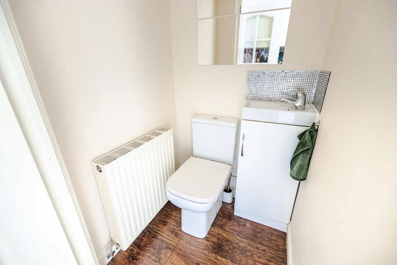 Westwinn Garth, Whinmoor, LS14, photo 12