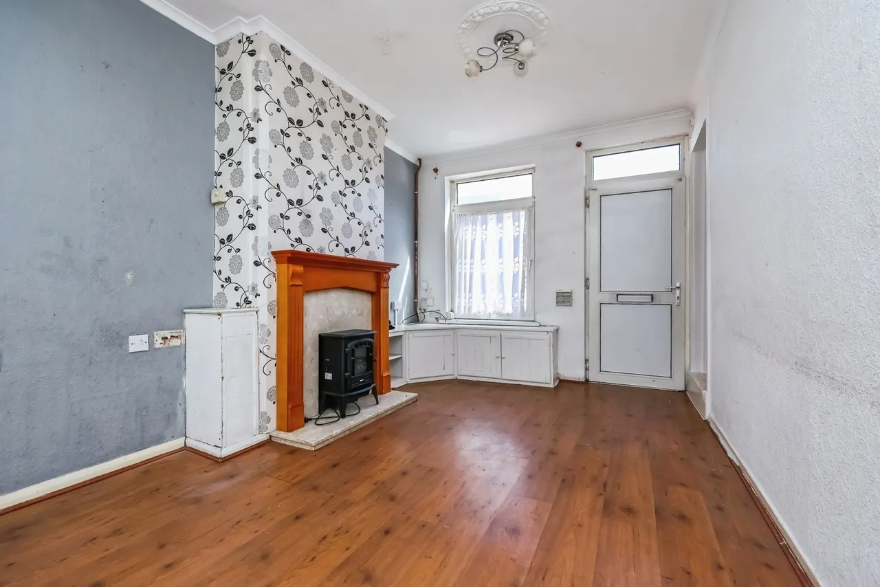 Vine Terrace, Hucknall, Nottingham, Nottinghamshire, NG15, photo 2