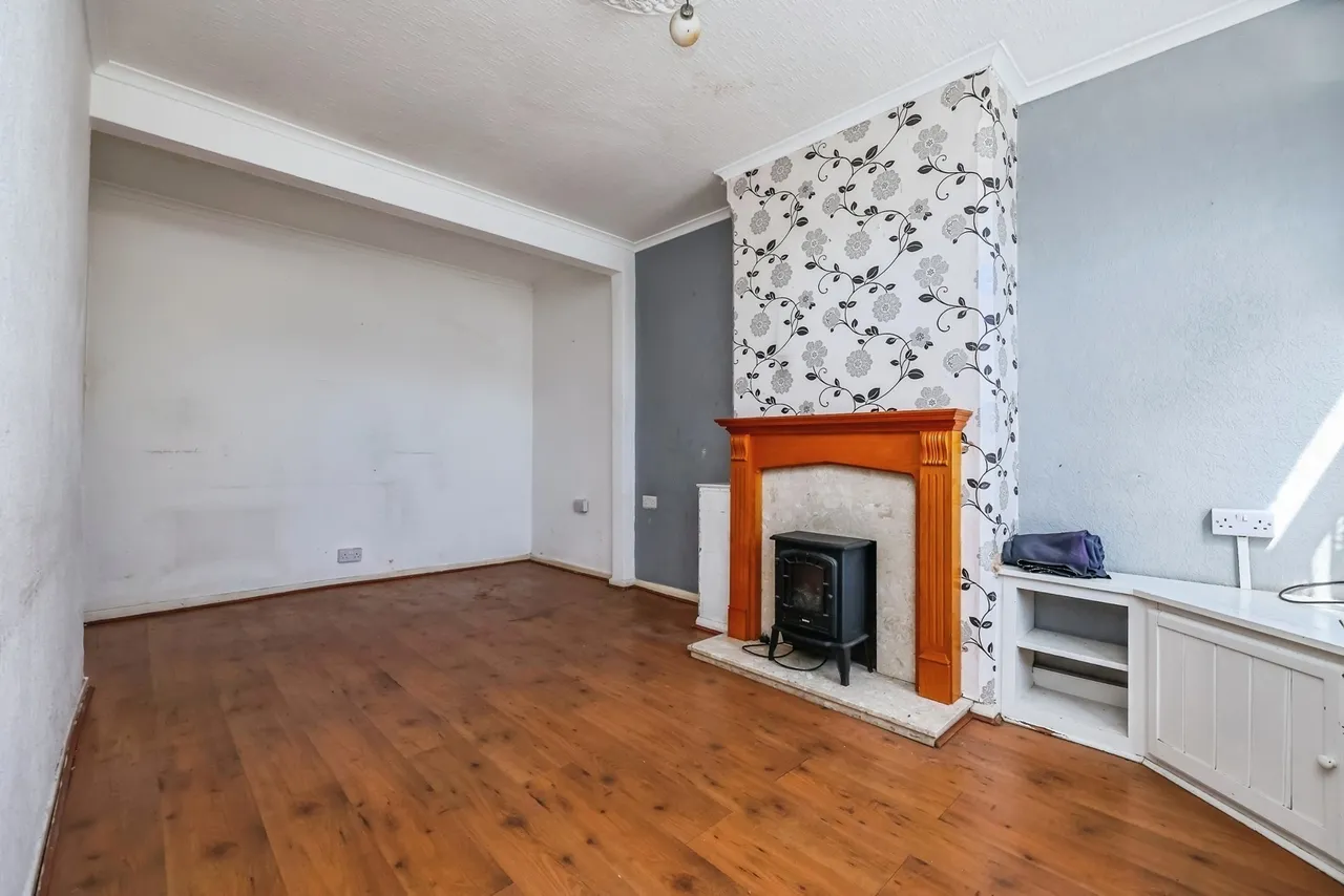 Vine Terrace, Hucknall, Nottingham, Nottinghamshire, NG15, photo 3