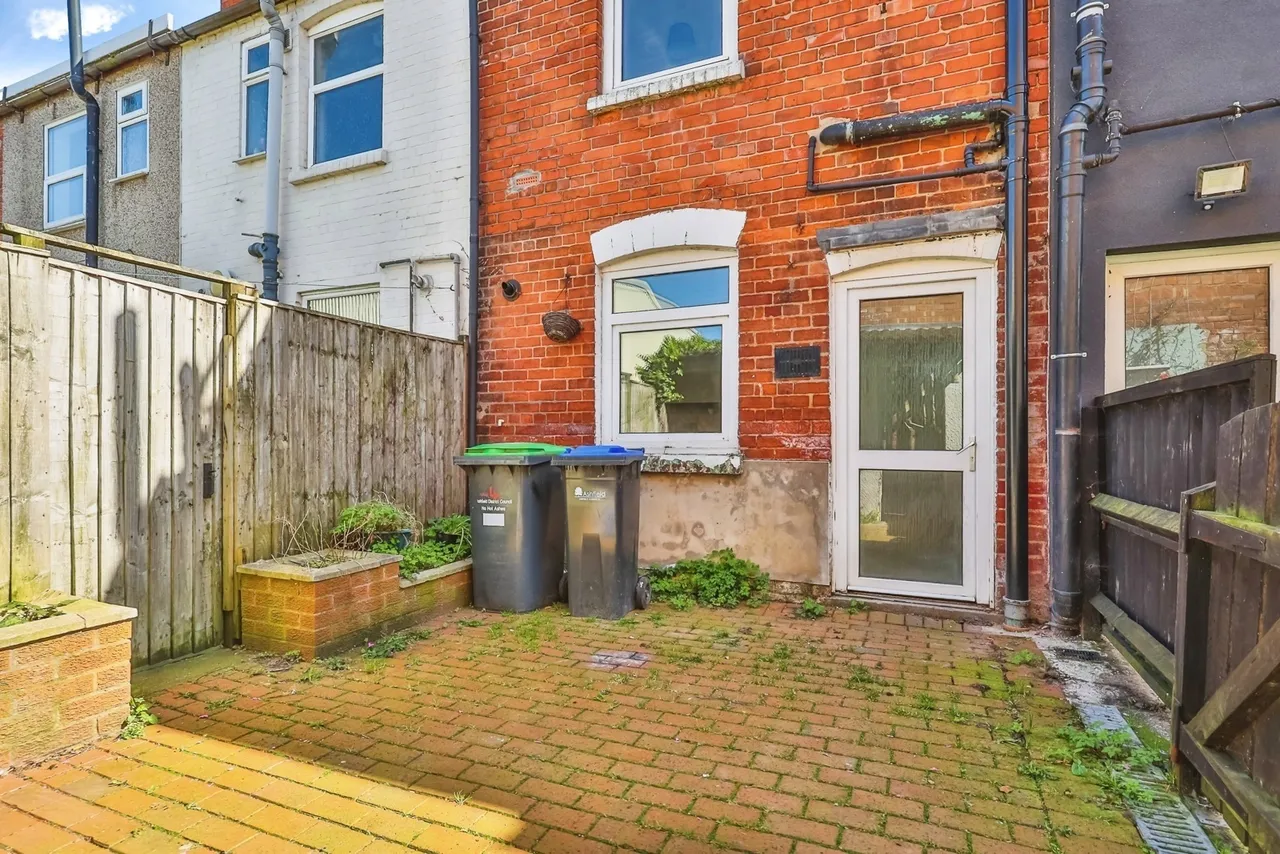 Vine Terrace, Hucknall, Nottingham, Nottinghamshire, NG15, photo 19