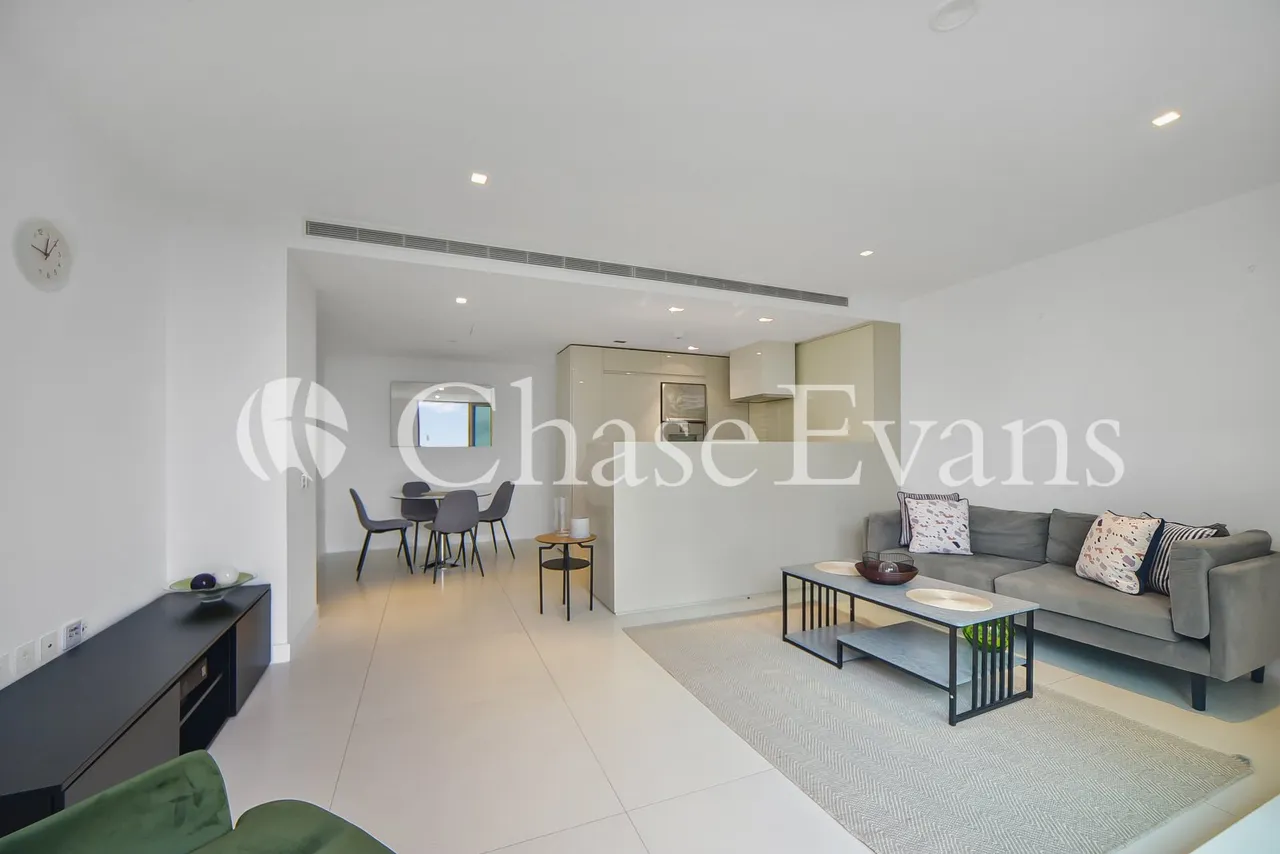 Pan Peninsula, Canary Wharf, E14, photo 4