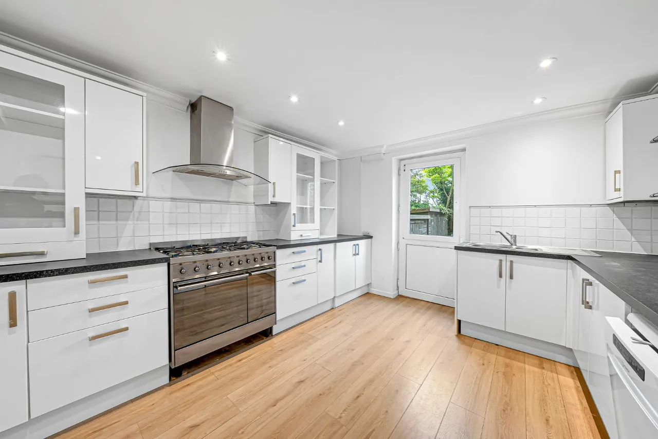 Tivoli Place, Ilkley, LS29, photo 6