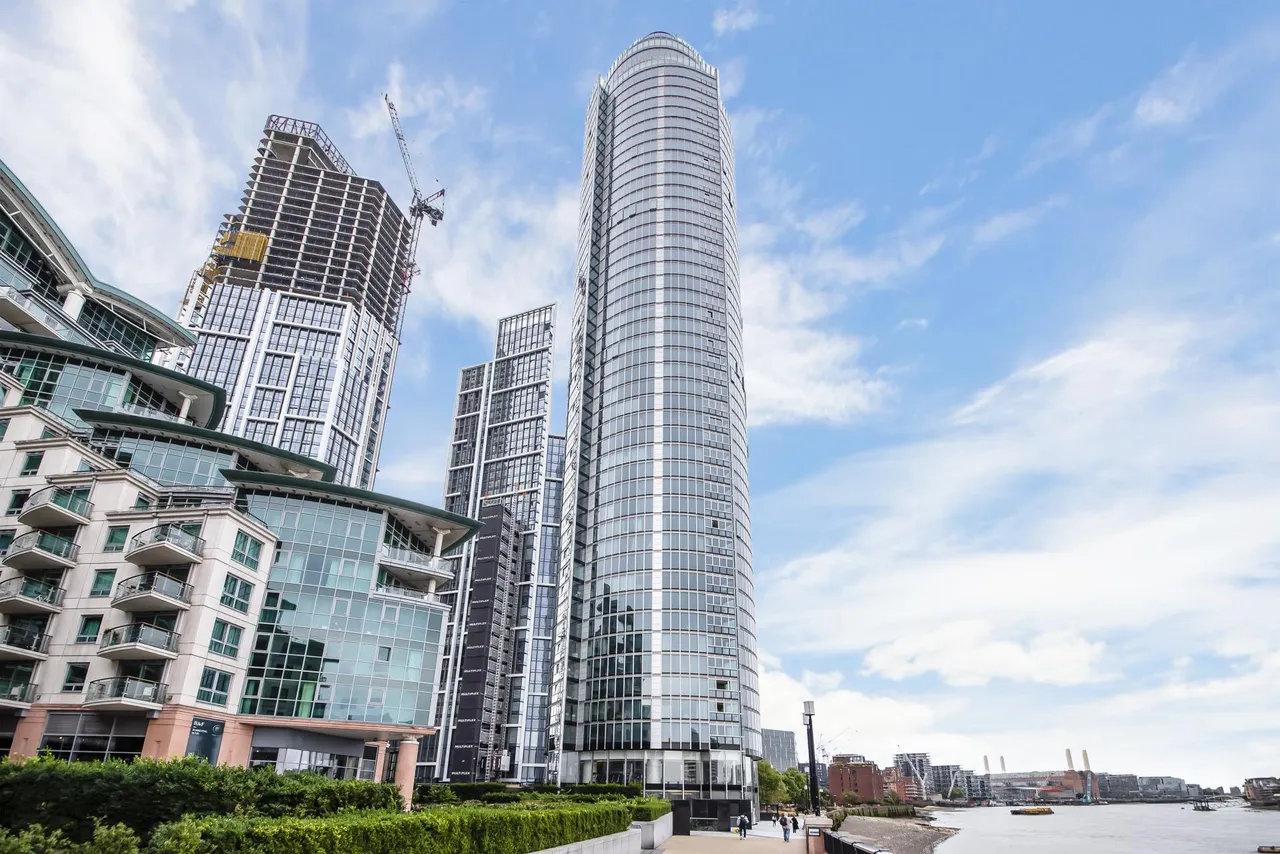 The Tower, St Georges Wharf, SW8, photo 9
