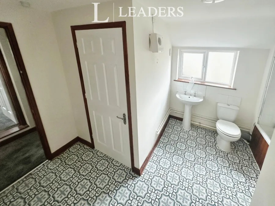 High Street, Arlingham, GL2, photo 5