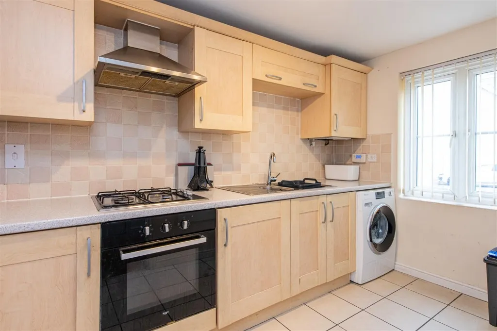 Abbots Way, Kettering, photo 2