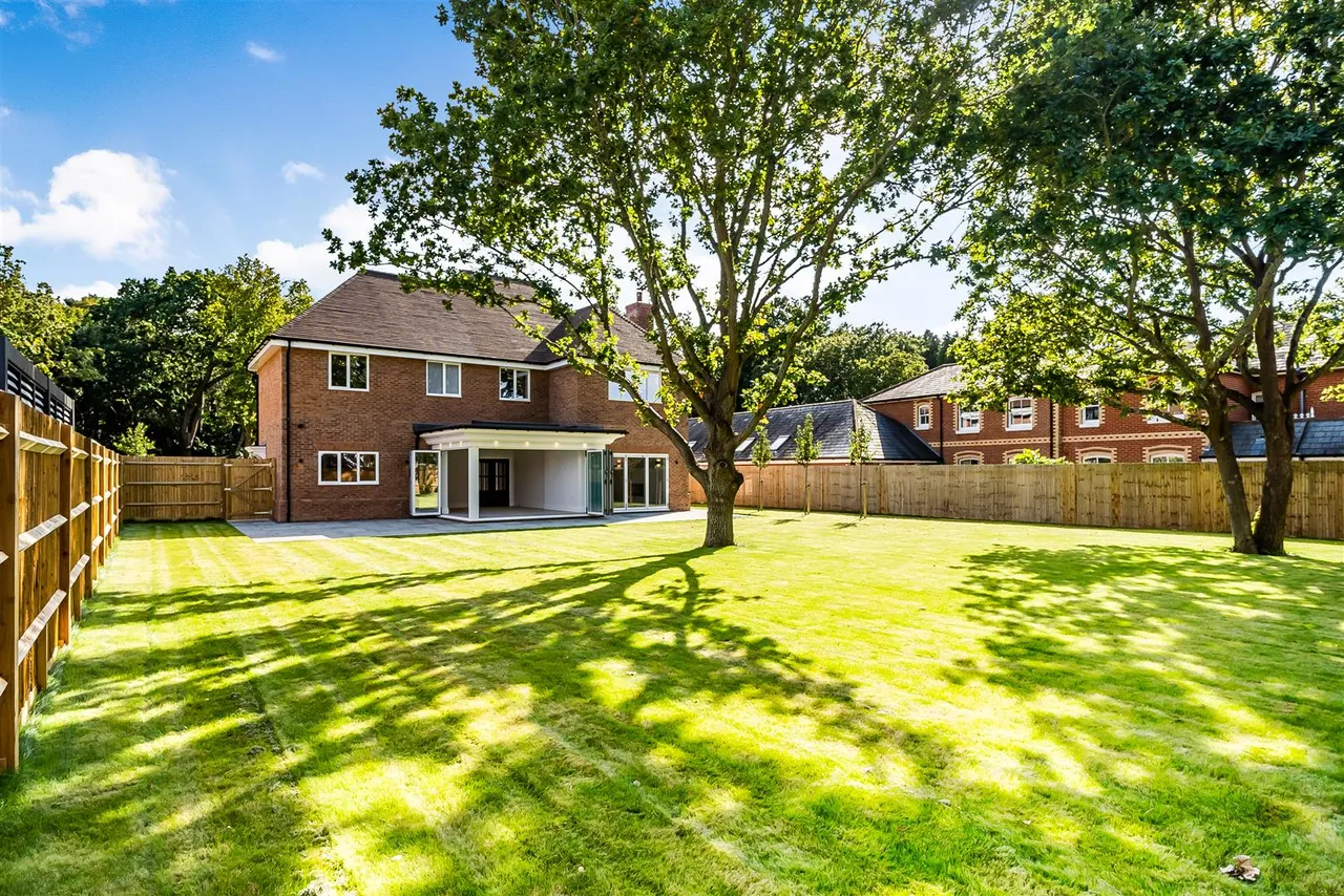Brook Avenue, Warsash, photo 3