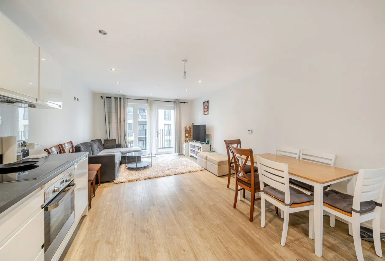 2 bed flat for sale — Westmoreland Road, London, NW9 9DR