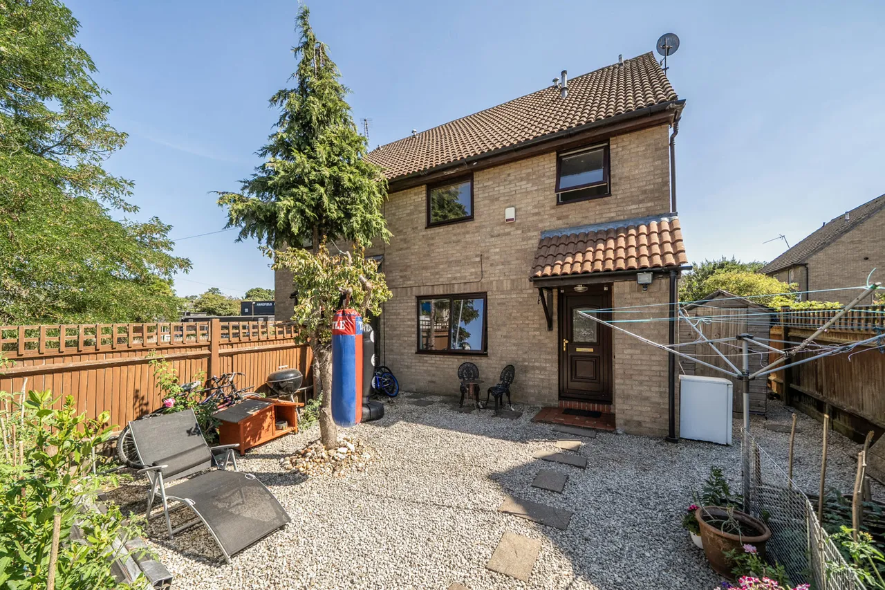 Peerless Drive, Harefield, UB9, photo 9