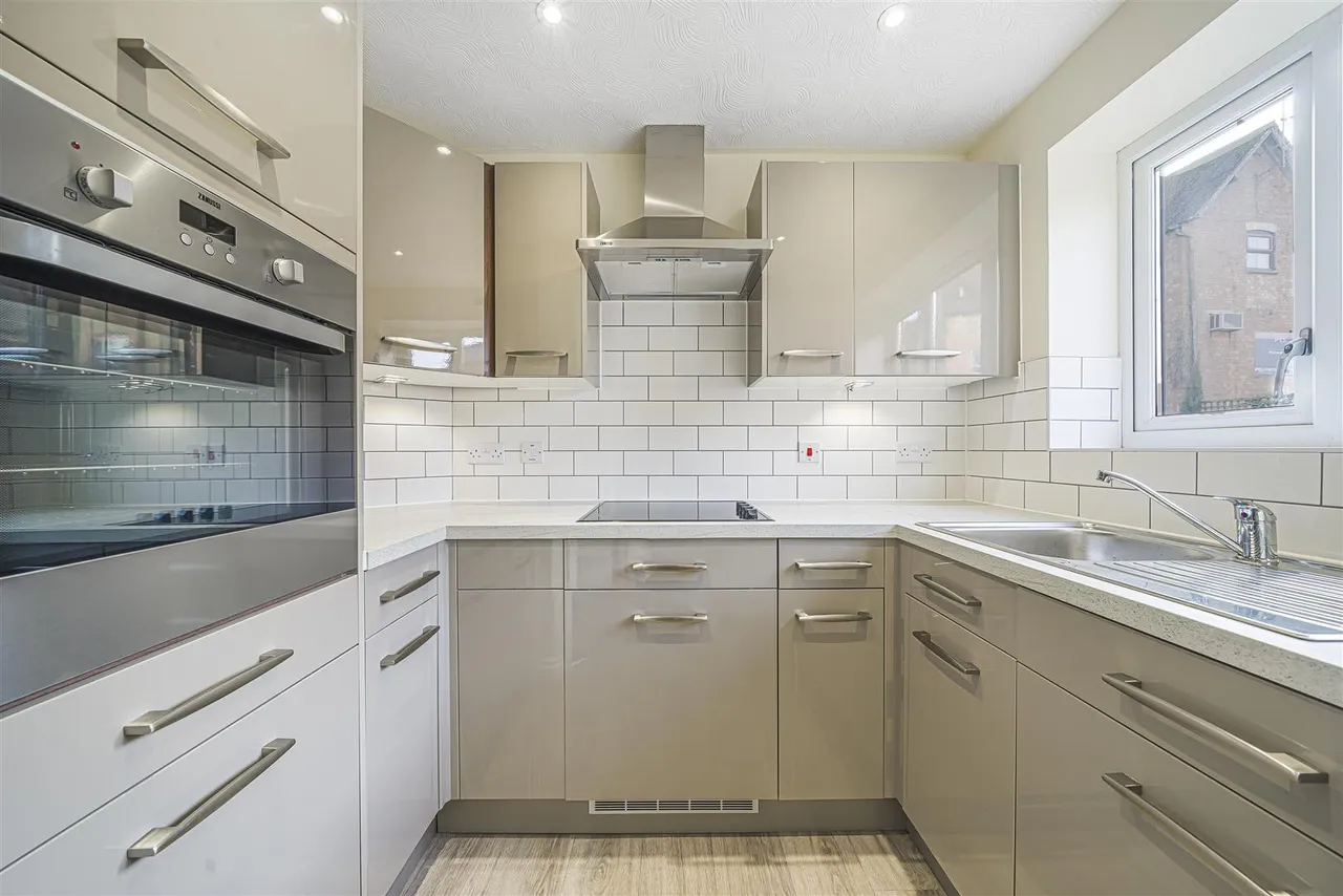 Gloucester Road, Malmesbury, SN16, photo 3