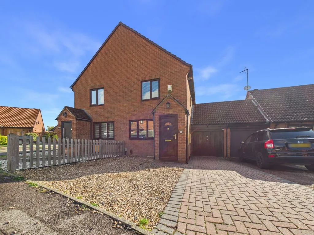 2 bed house for sale, Cannock Way, Lower Earley, RG6