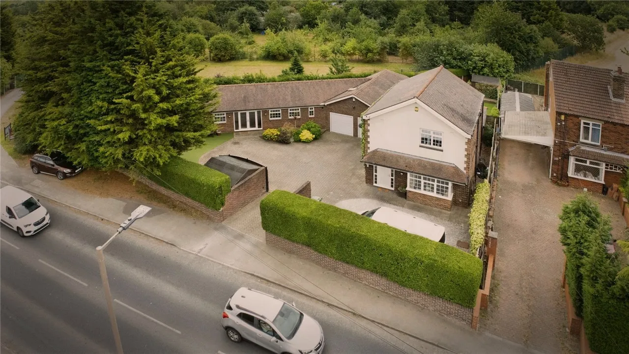 Doncaster Road, WAKEFIELD, West Yorkshire, WF4, photo 5