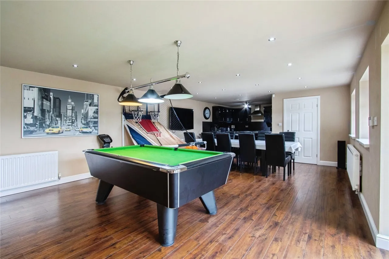 Doncaster Road, WAKEFIELD, West Yorkshire, WF4, photo 26