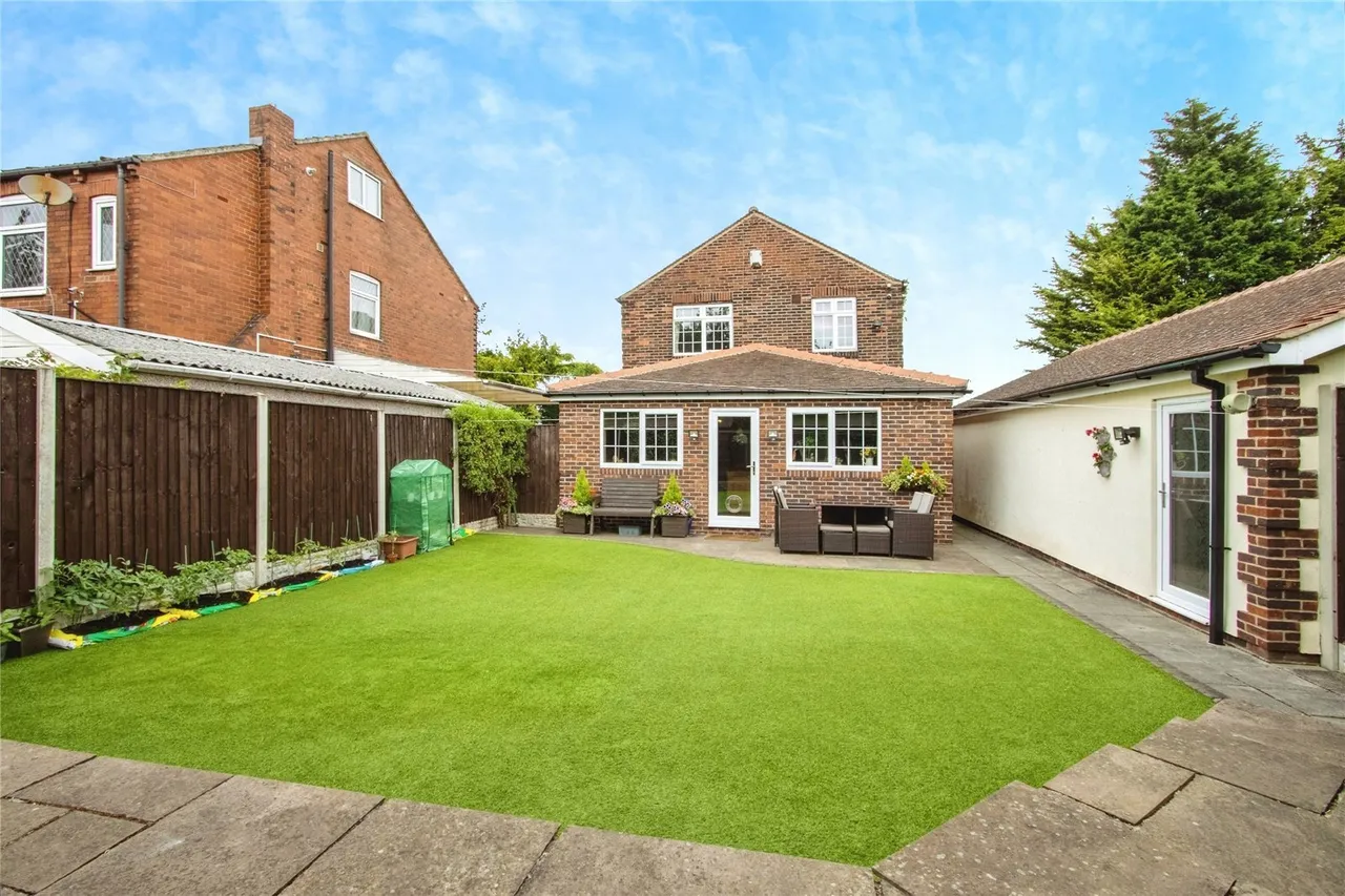 Doncaster Road, WAKEFIELD, West Yorkshire, WF4, photo 35