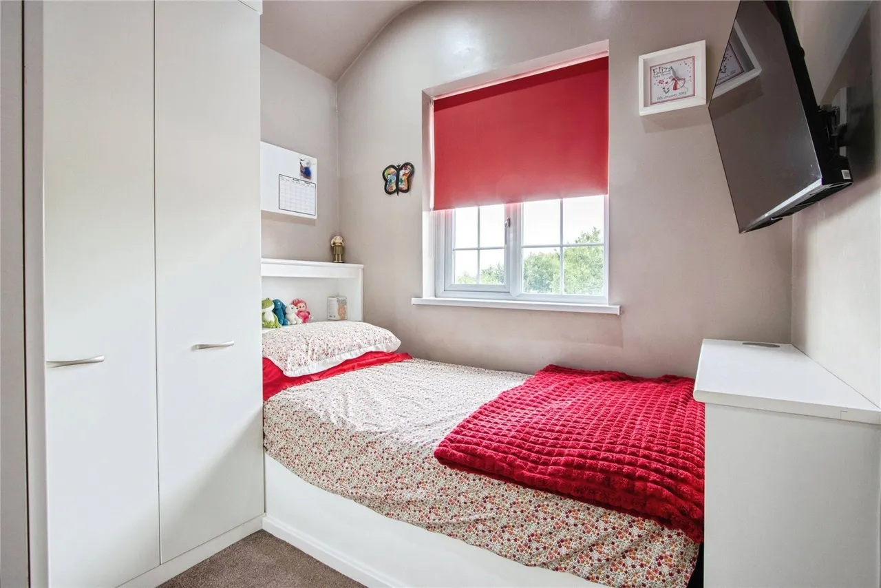 Doncaster Road, WAKEFIELD, West Yorkshire, WF4, photo 17