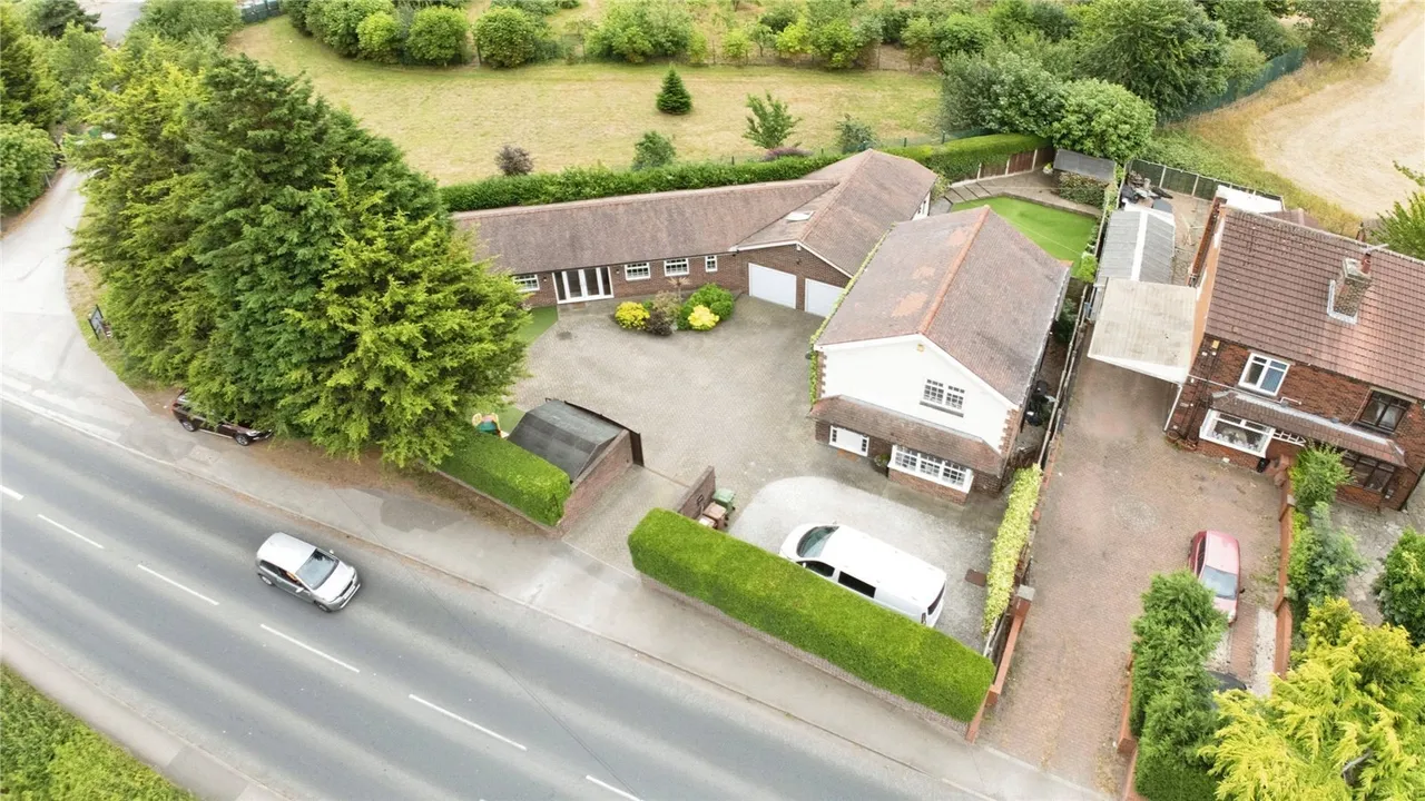 Doncaster Road, WAKEFIELD, West Yorkshire, WF4, photo 38